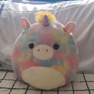 Dragon and unicorn flipamallow